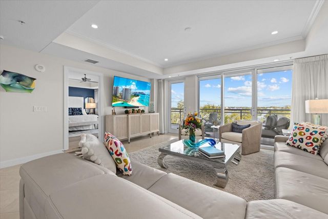 1660 SUMMERHOUSE LANE 402, Sarasota, FL 34242