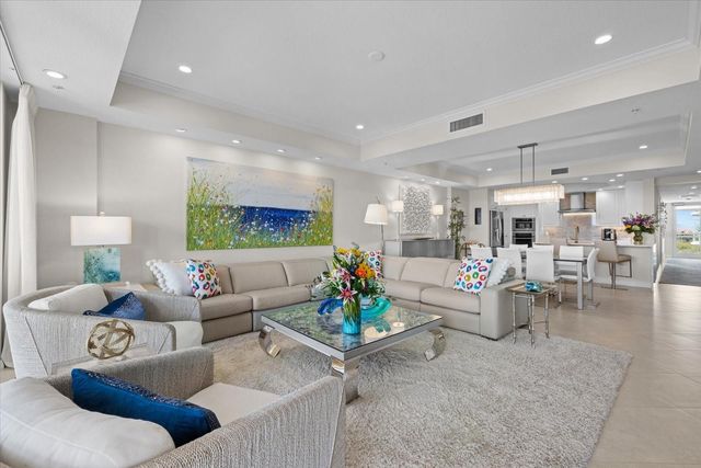 1660 SUMMERHOUSE LANE 402, Sarasota, FL 34242