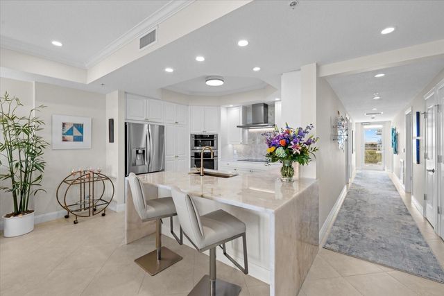 1660 SUMMERHOUSE LANE 402, Sarasota, FL 34242