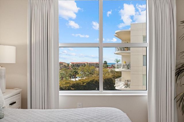 1660 SUMMERHOUSE LANE 402, Sarasota, FL 34242