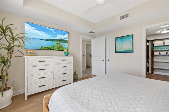 1660 SUMMERHOUSE LANE 402, Sarasota, FL 34242