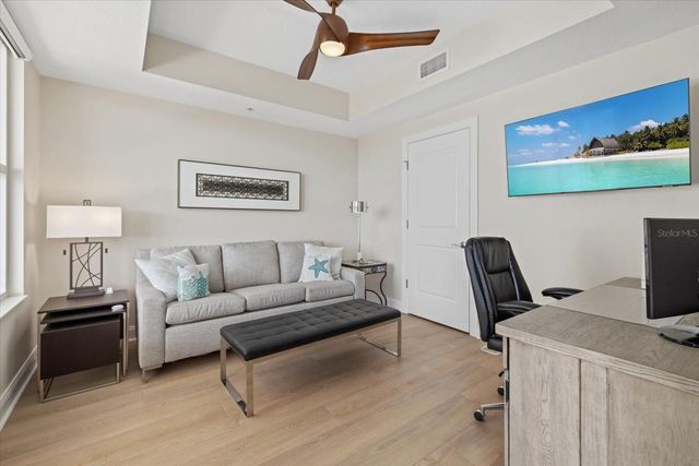 1660 SUMMERHOUSE LANE 402, Sarasota, FL 34242