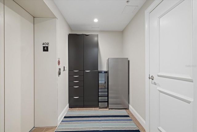 1660 SUMMERHOUSE LANE 402, Sarasota, FL 34242