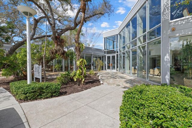 1660 SUMMERHOUSE LANE 402, Sarasota, FL 34242