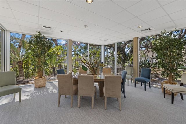 1660 SUMMERHOUSE LANE 402, Sarasota, FL 34242