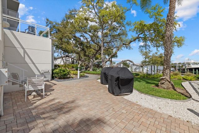 1660 SUMMERHOUSE LANE 402, Sarasota, FL 34242