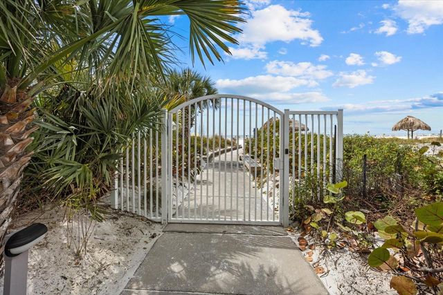 1660 SUMMERHOUSE LANE 402, Sarasota, FL 34242