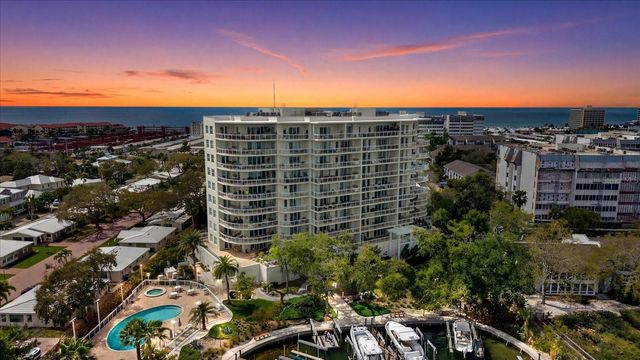 1660 SUMMERHOUSE LANE 402, Sarasota, FL 34242