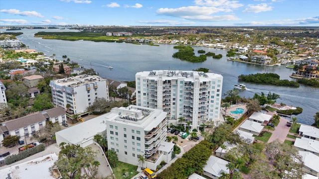 1660 SUMMERHOUSE LANE 402, Sarasota, FL 34242