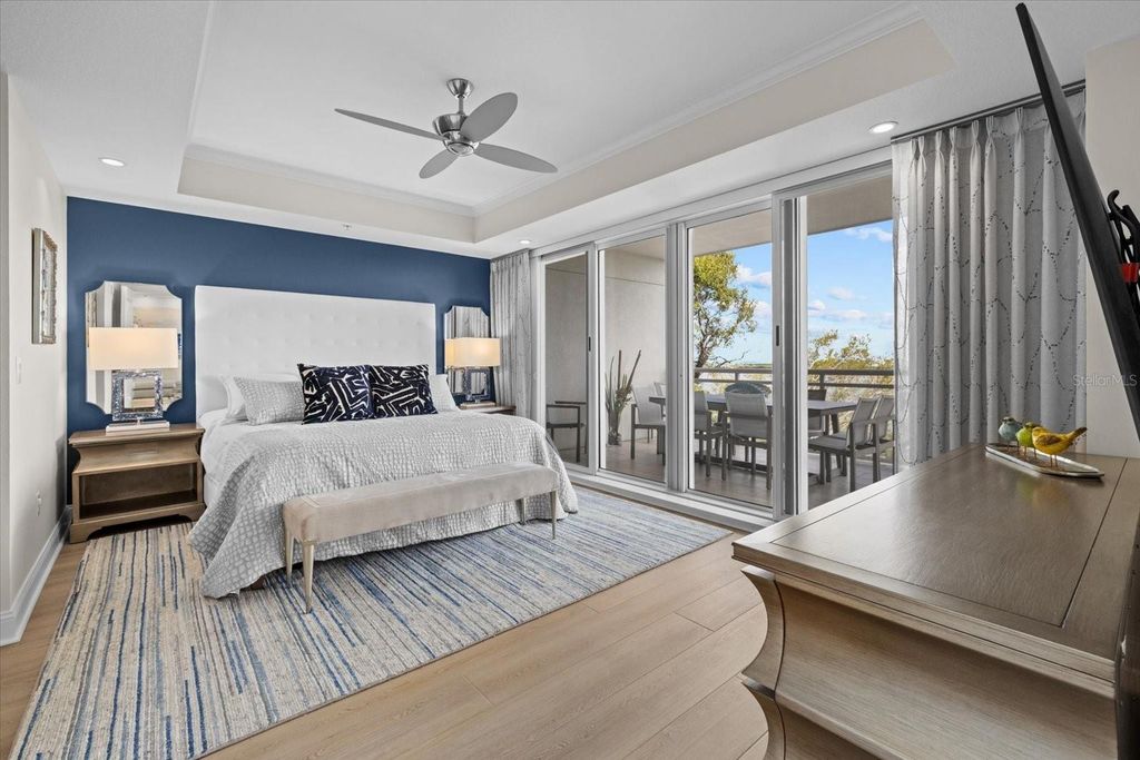 Image 21 of property listing at 1660 SUMMERHOUSE LANE 402, Sarasota, FL 34242