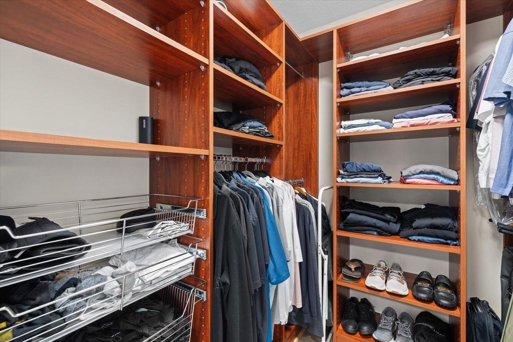 Image 24 of property listing at 1660 SUMMERHOUSE LANE 402, Sarasota, FL 34242