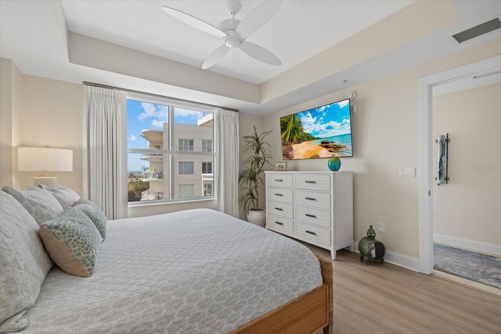 Image 29 of property listing at 1660 SUMMERHOUSE LANE 402, Sarasota, FL 34242