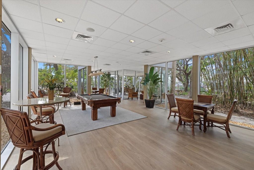 Image 46 of property listing at 1660 SUMMERHOUSE LANE 402, Sarasota, FL 34242