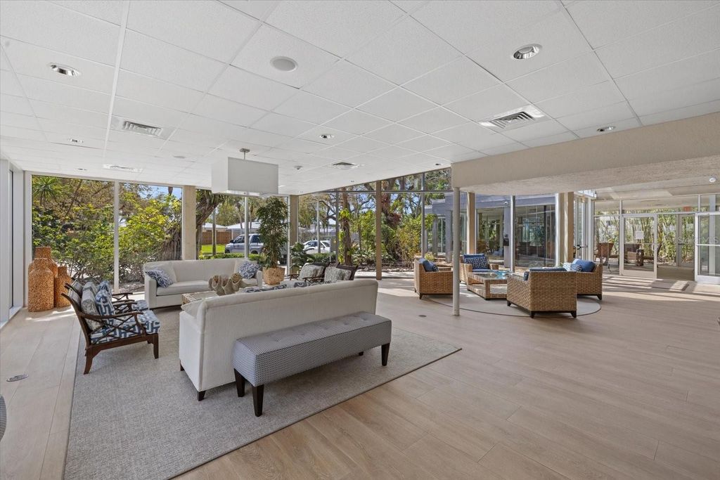 Image 47 of property listing at 1660 SUMMERHOUSE LANE 402, Sarasota, FL 34242