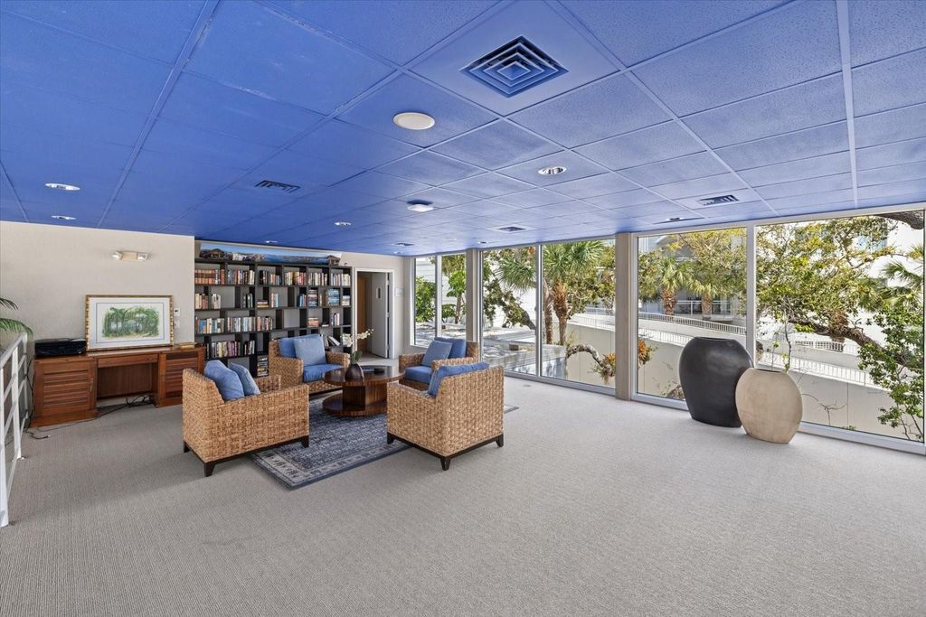 Image 50 of property listing at 1660 SUMMERHOUSE LANE 402, Sarasota, FL 34242