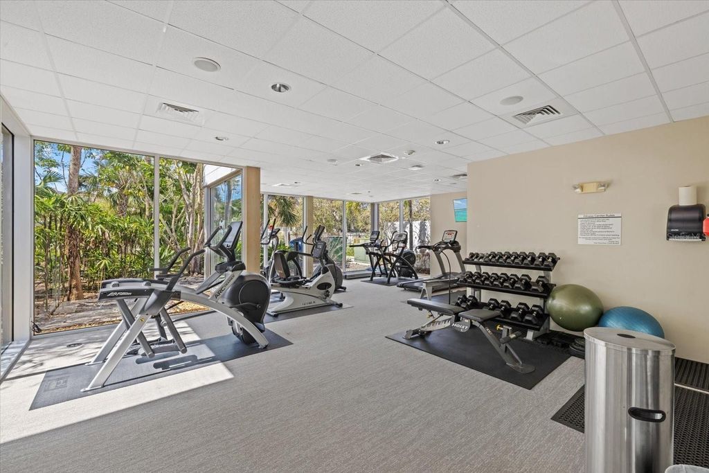 Image 53 of property listing at 1660 SUMMERHOUSE LANE 402, Sarasota, FL 34242