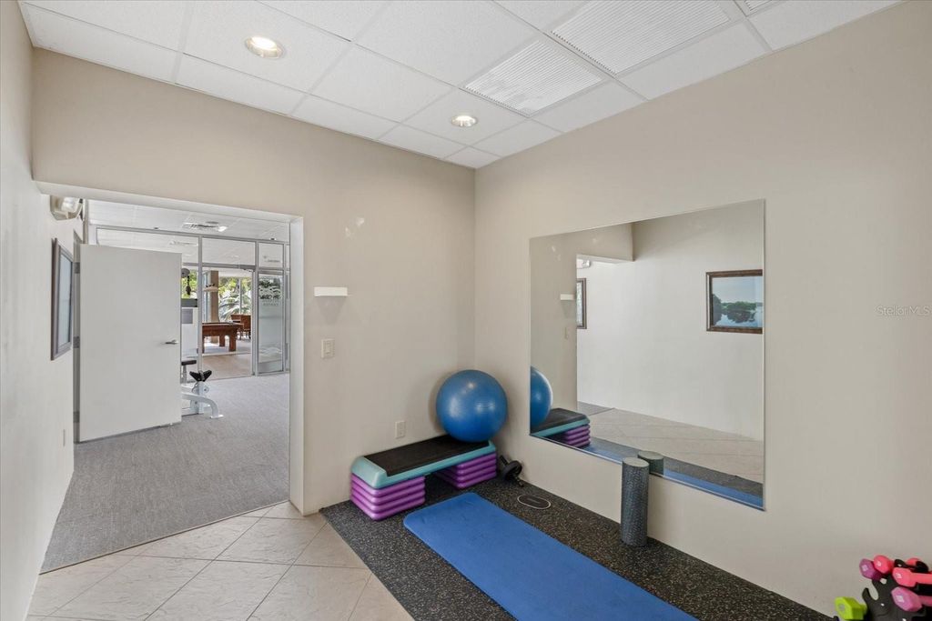 Image 54 of property listing at 1660 SUMMERHOUSE LANE 402, Sarasota, FL 34242