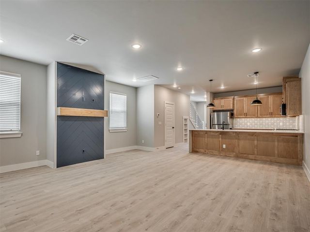 611 W 2nd Street, Edmond, OK 73003