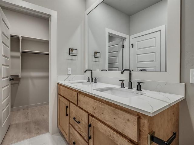 611 W 2nd Street, Edmond, OK 73003