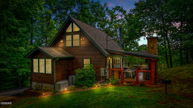 514 Deer Path Lane, Gatlinburg, TN 37738