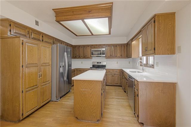 12100 Beverly Street, Overland Park, KS 66209