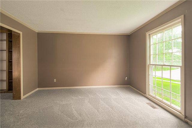 12100 Beverly Street, Overland Park, KS 66209