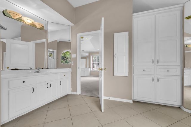 15511 Oaklawn Park Drive, Houston, TX 77069