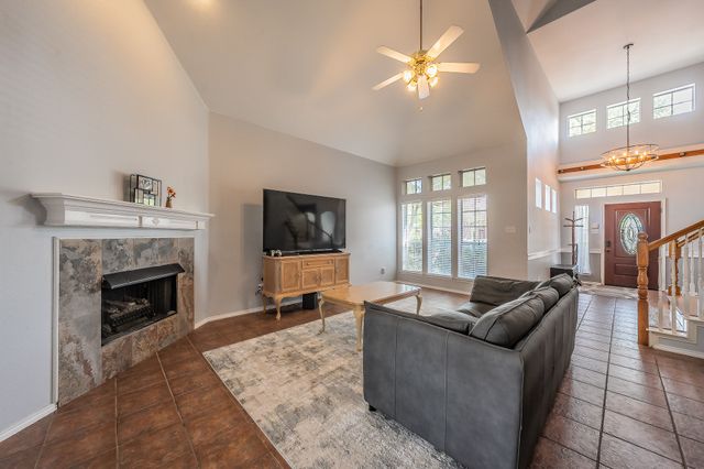 6621 Alliance Drive, The Colony, TX 75056