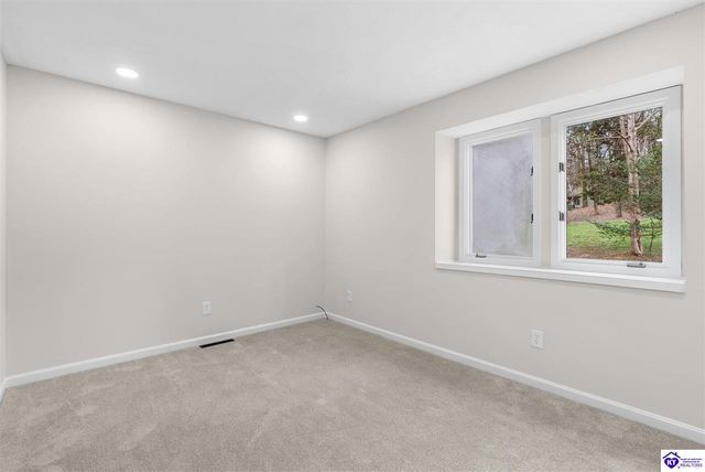 328 Thicket Drive, Elizabethtown, KY 42701