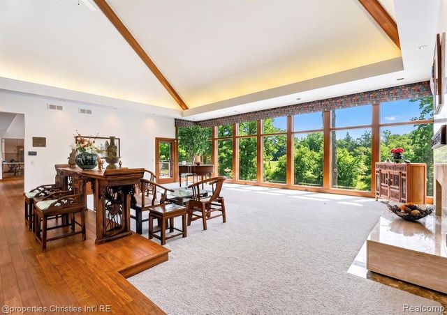 291 Barden Road, Bloomfield Hills, MI 48304
