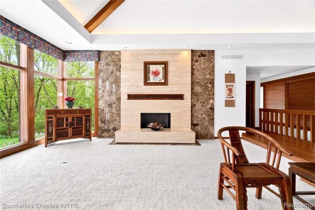 291 Barden Road, Bloomfield Hills, MI 48304