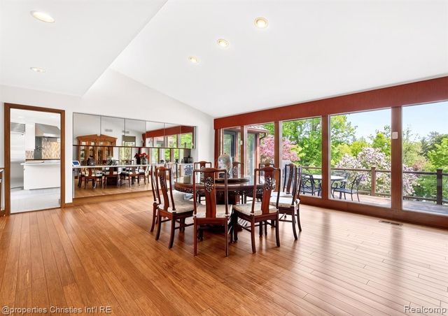 291 Barden Road, Bloomfield Hills, MI 48304