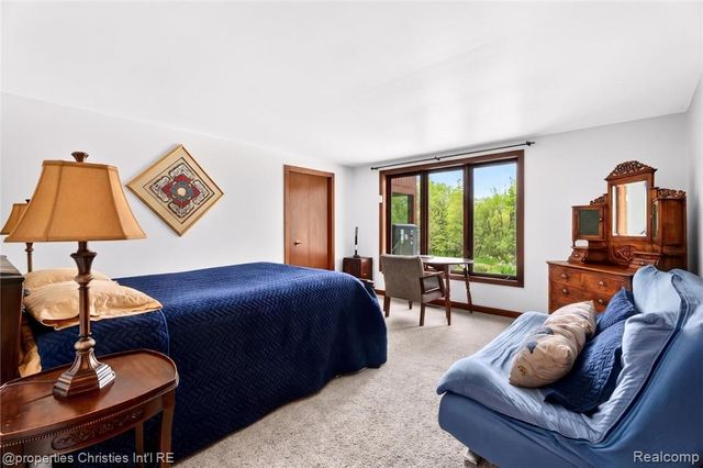 291 Barden Road, Bloomfield Hills, MI 48304