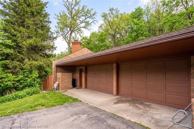 291 Barden Road, Bloomfield Hills, MI 48304