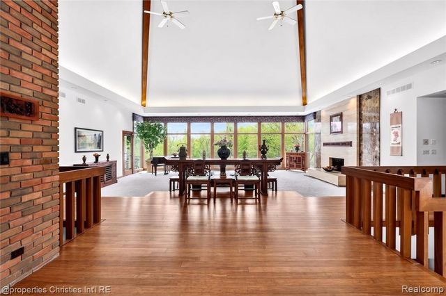 291 Barden Road, Bloomfield Hills, MI 48304