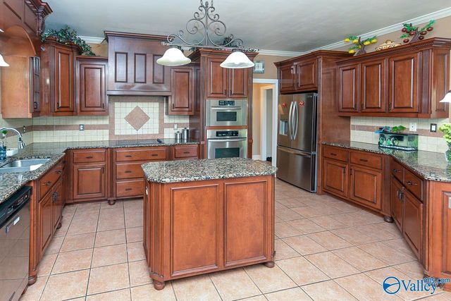 4409 Hampton Ridge Drive, Owens Cross Roads, AL 35763