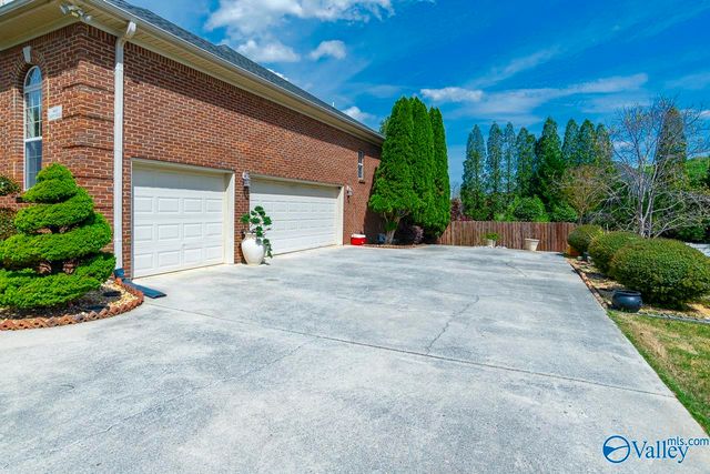 4409 Hampton Ridge Drive, Owens Cross Roads, AL 35763