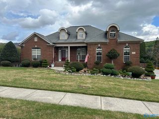 4409 Hampton Ridge Drive, Owens Cross Roads, AL 35763
