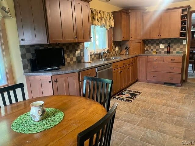 4908 Bryn Mawr Drive, Onondaga, NY 13215