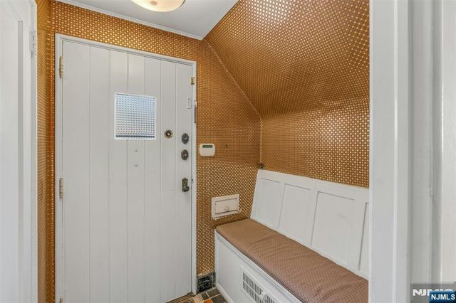 1 Grange Court, Teaneck, NJ 07666