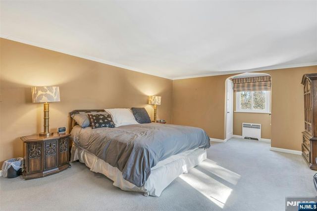 1 Grange Court, Teaneck, NJ 07666