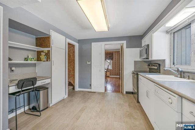 1 Grange Court, Teaneck, NJ 07666