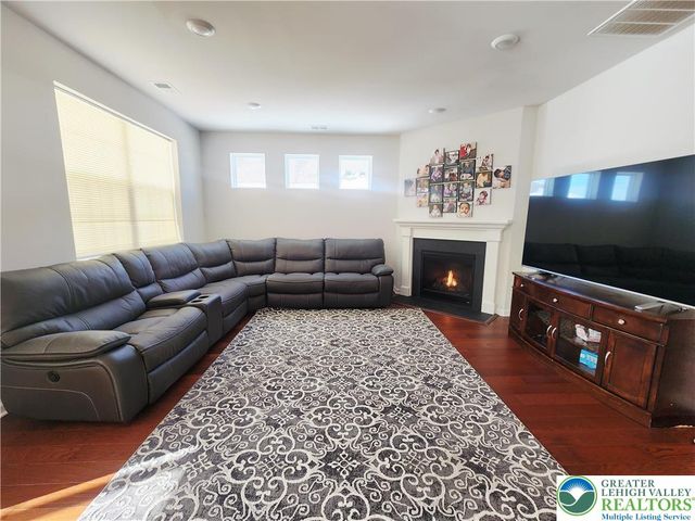 8142 Century Boulevard, Upper Macungie Twp, PA 18031