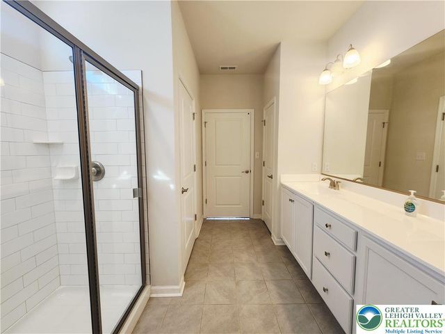 8142 Century Boulevard, Upper Macungie Twp, PA 18031