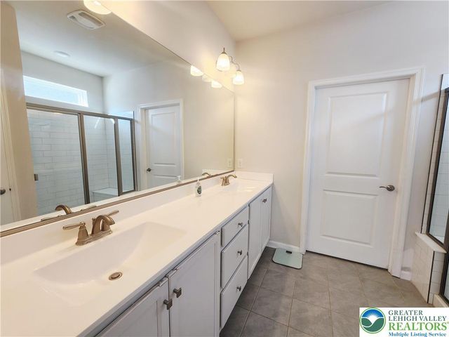 8142 Century Boulevard, Upper Macungie Twp, PA 18031