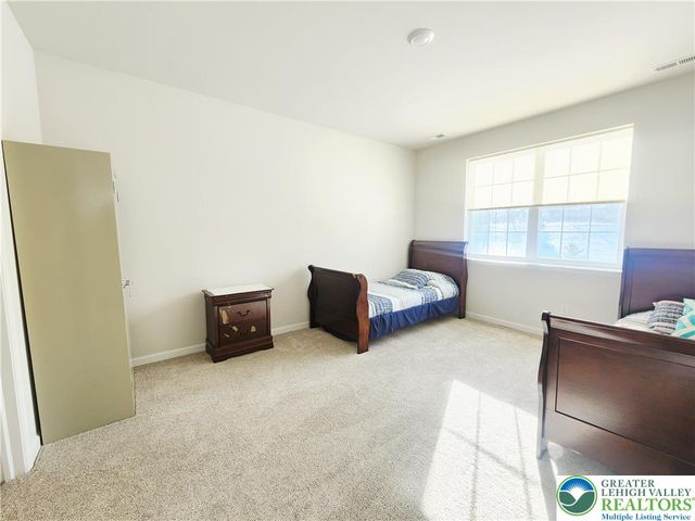 8142 Century Boulevard, Upper Macungie Twp, PA 18031