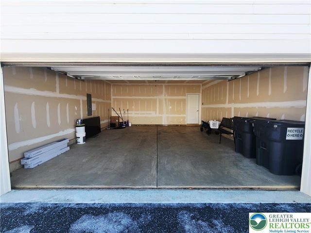 8142 Century Boulevard, Upper Macungie Twp, PA 18031