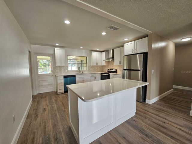 6623 SWYEAR COURT, Orlando, FL 32818