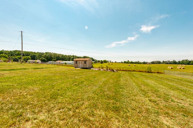 5779 Payne Rd, Portland, TN 37148