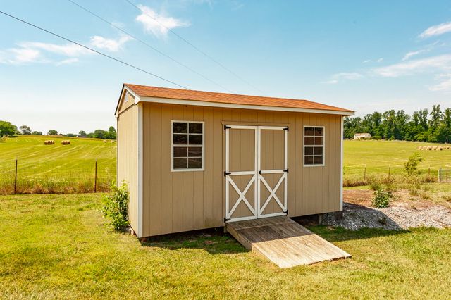 5779 Payne Rd, Portland, TN 37148